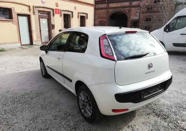 Fiat Punto cena 14600 przebieg: 163000, rok produkcji 2011 z Wrocław małe 106